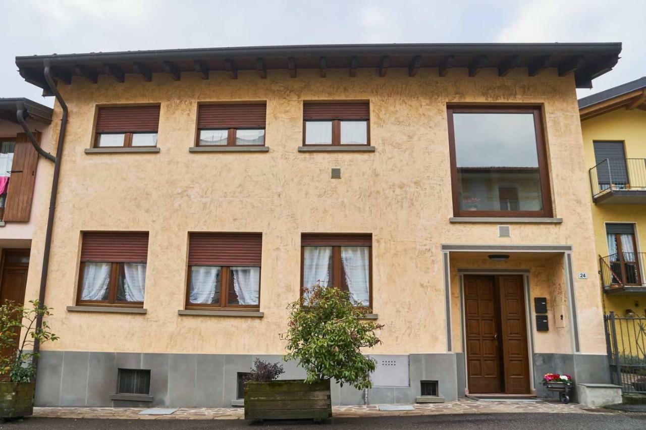 Appartamento Clivo Solto Collina Bagian luar foto